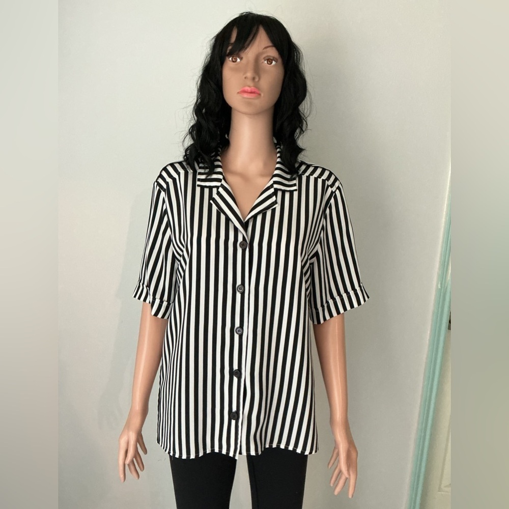 Leslie Fay Black and White Striped Button Down Shirt